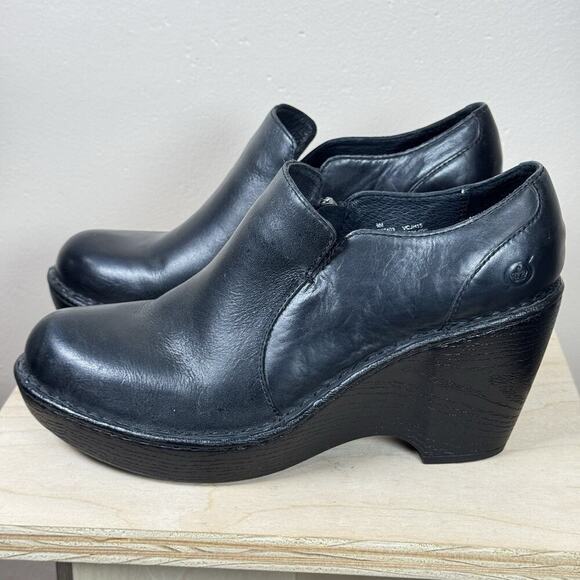 Born Grover Women's Wedges 9 black Leather Slip On Minimalist Shoes Heels - Picture 1 of 12